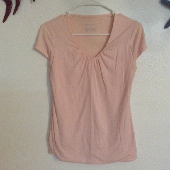 Simple pink blouse - Picture 3 of 5